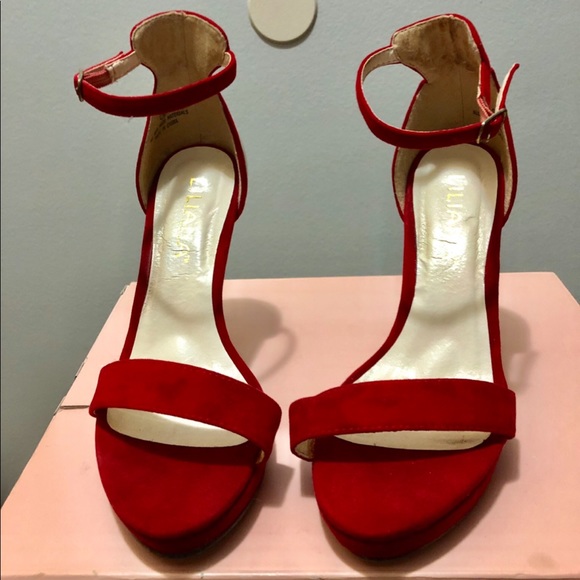 Golden Heel - Picture 2 of 5